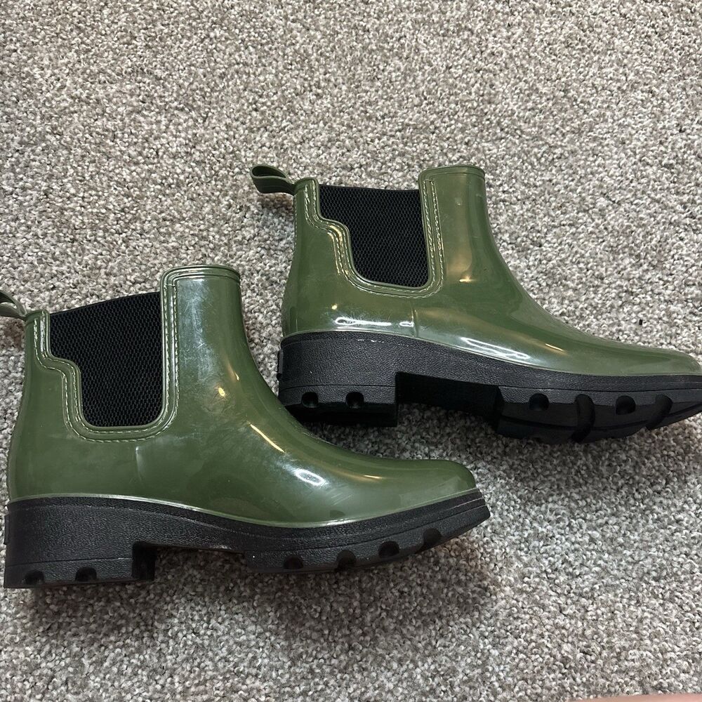 Size 9 Olive Green Rain Boots Chelsea Waterproof Ankle Lug Sole